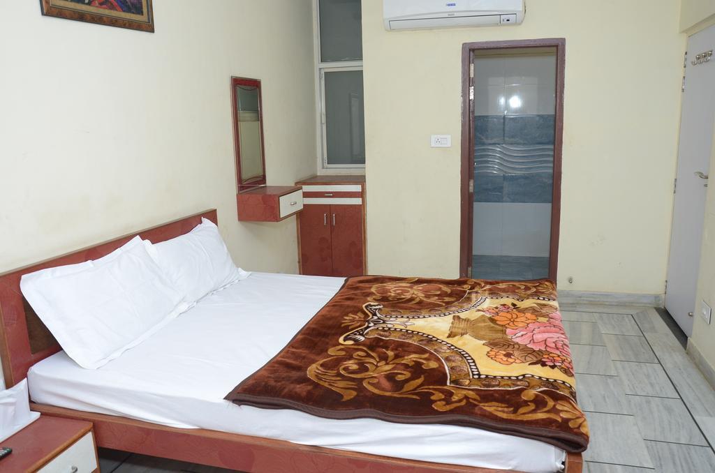 Oyo 15242 Hotel Rathi Palace 자이푸르 객실 사진